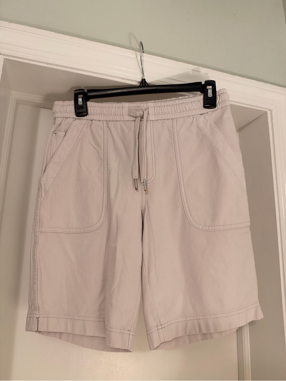 Athleta Cream Farallon Drawstring Bermuda Shorts